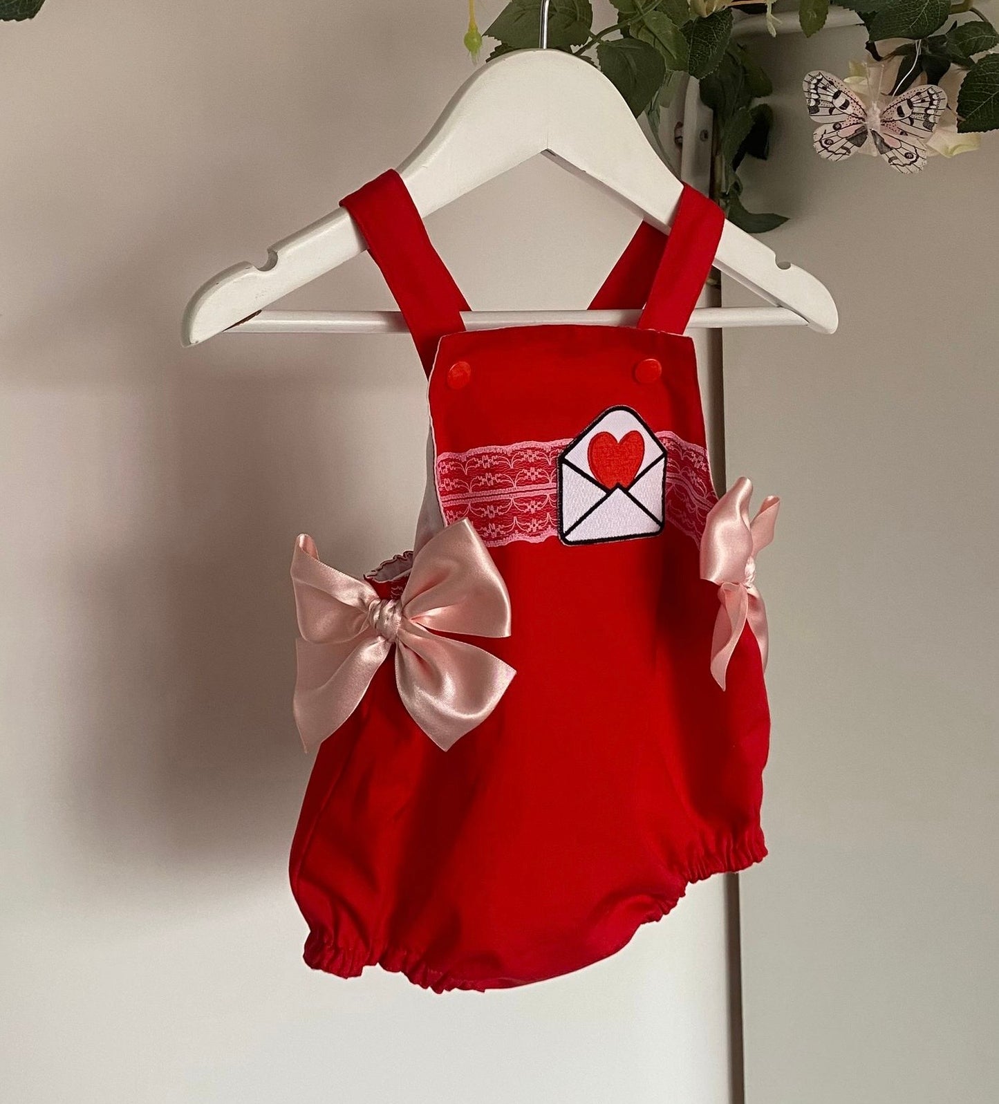 BIE EXCLUSIVE Girl Valentine Rompers